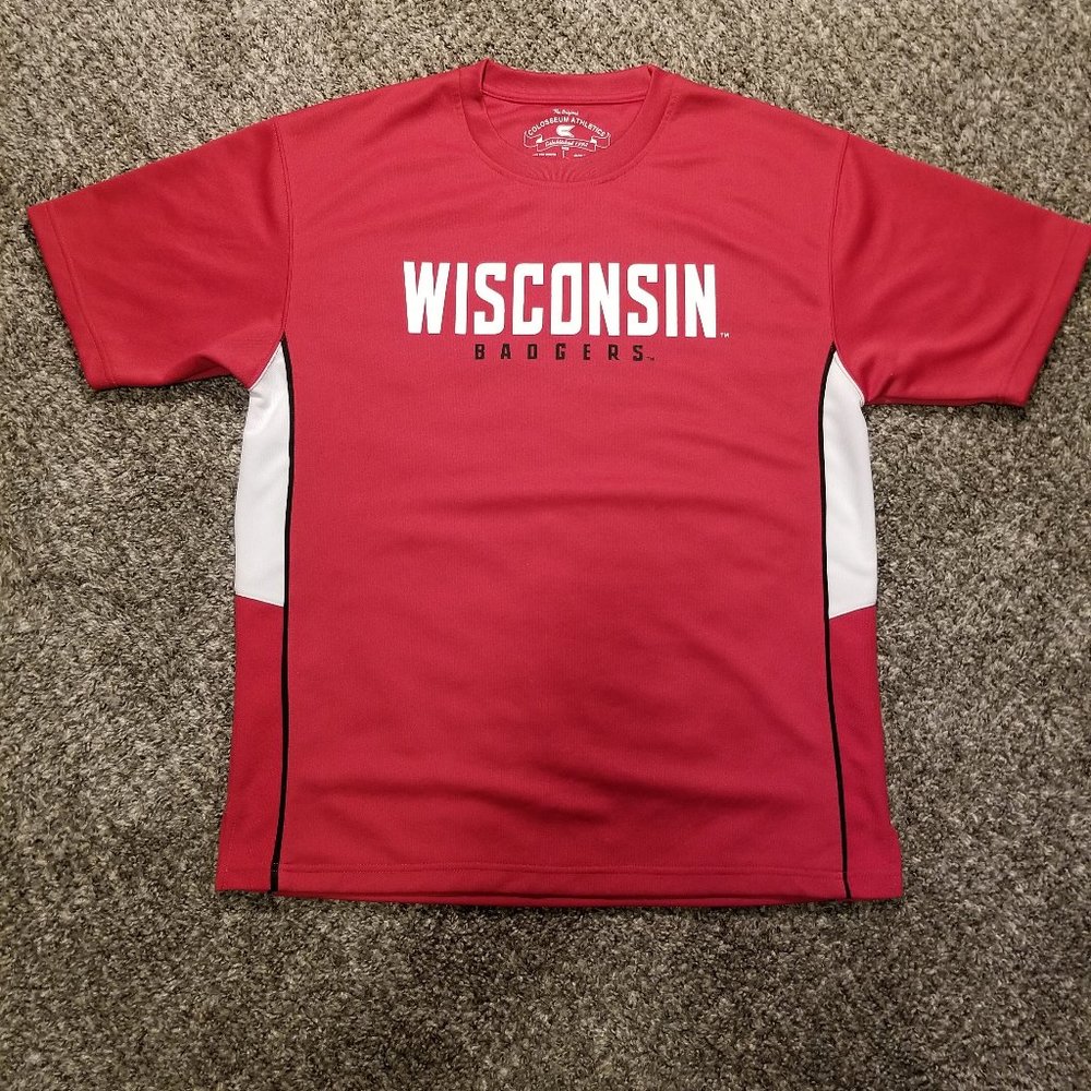 Wisconsin Badgers NCAA Colosseum Athletics Men's Shirt Red Short Sleeve Large